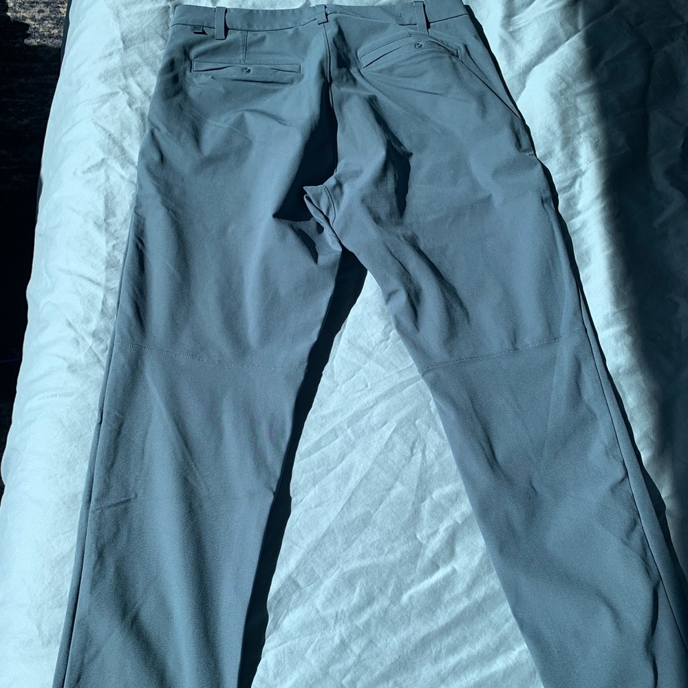 Lululemon Commission pants - Picture 2 of 3